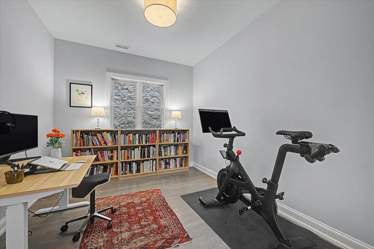 2739 W Thomas Street 2 Property Photo 10