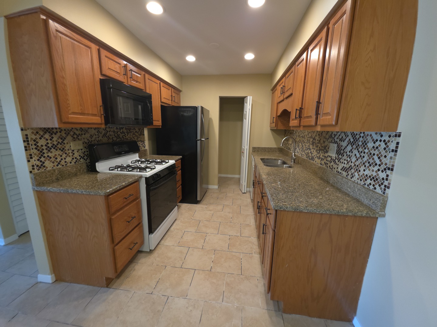 1665 Coach Drive 201 Property Photo 3