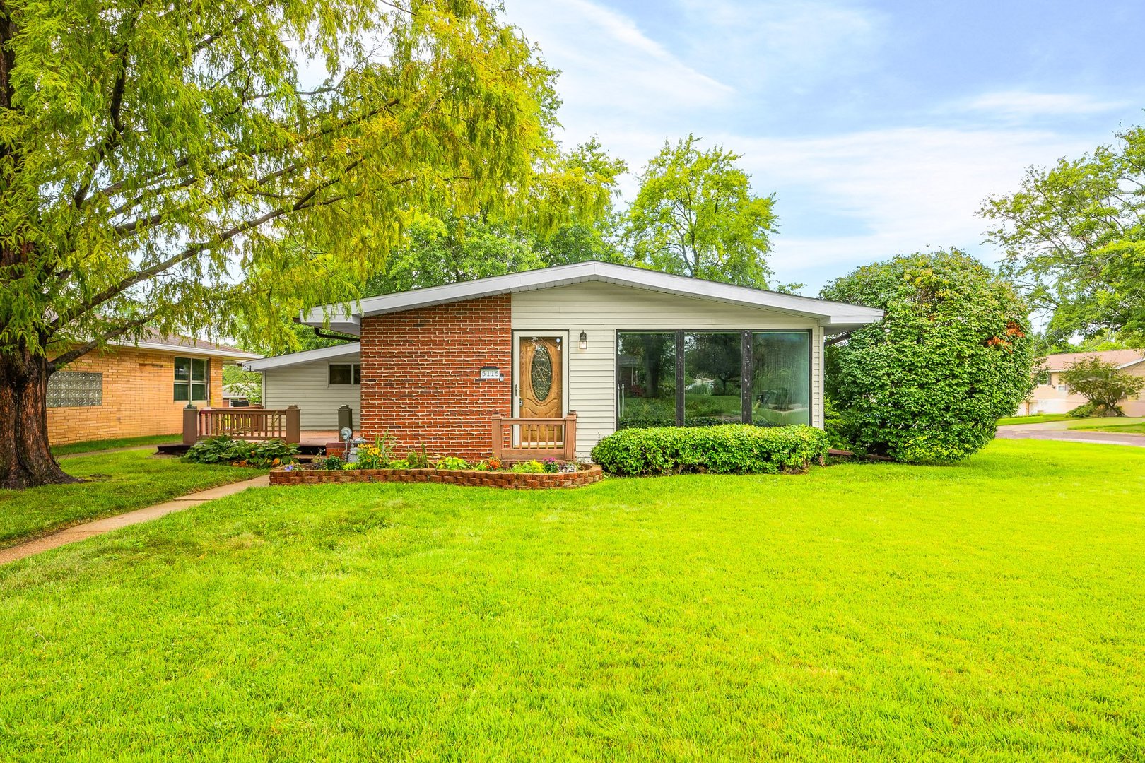 5115 N Graceland Drive Property Photo 1