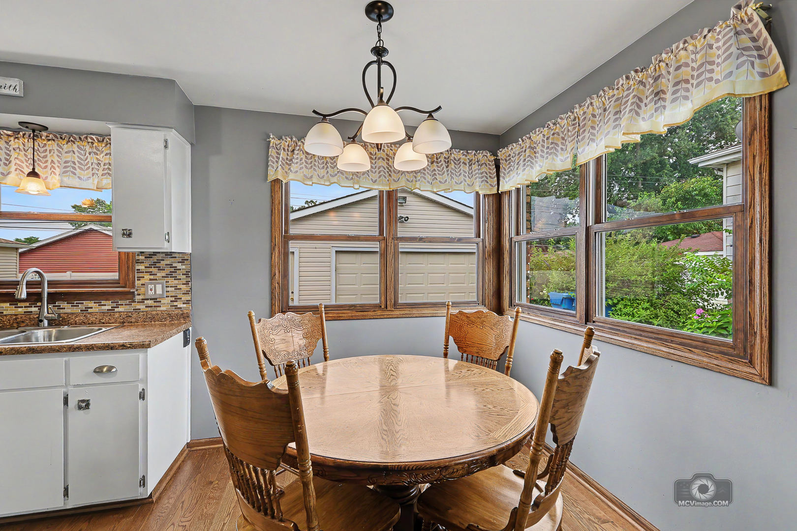 12855 Crestbrook Court Property Photo 10