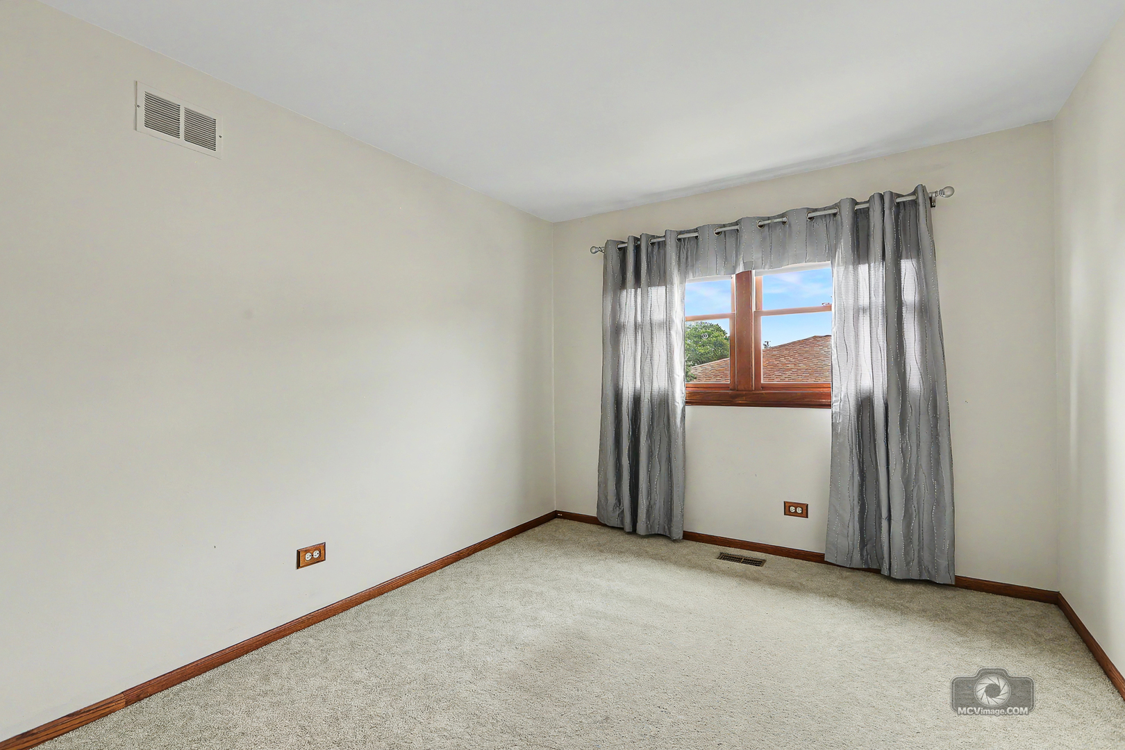 12855 Crestbrook Court Property Photo 13