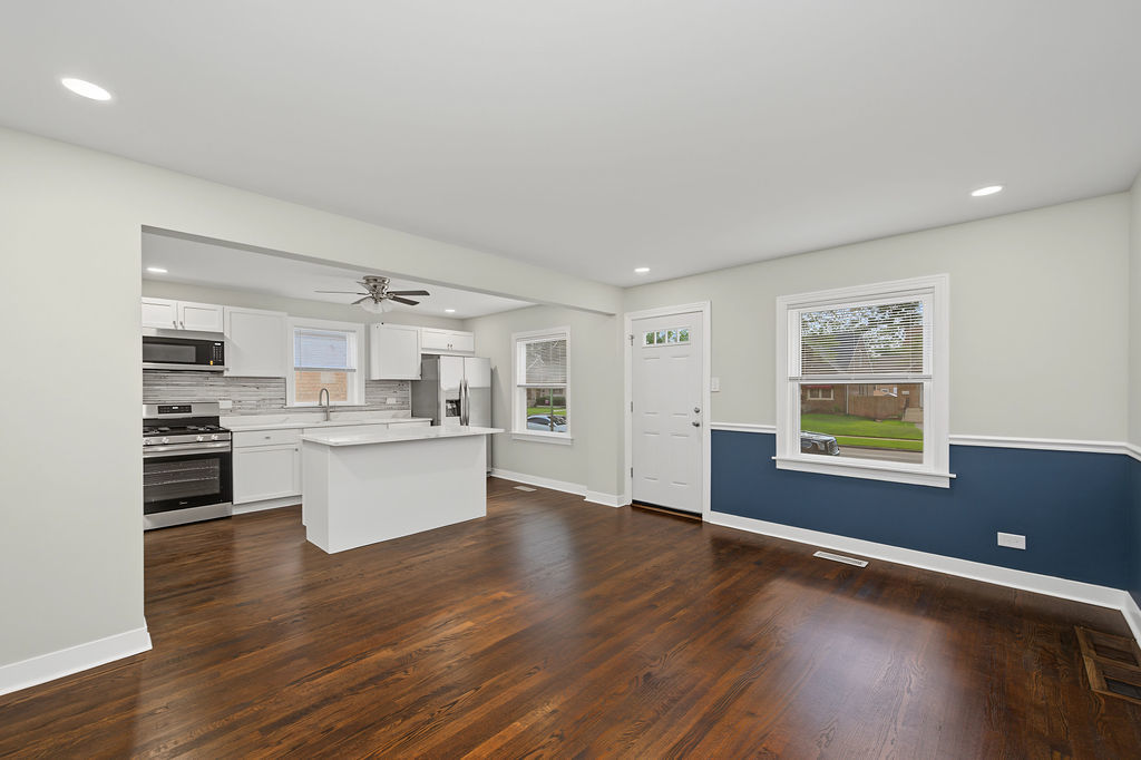 11325 S Avenue H Property Photo 8