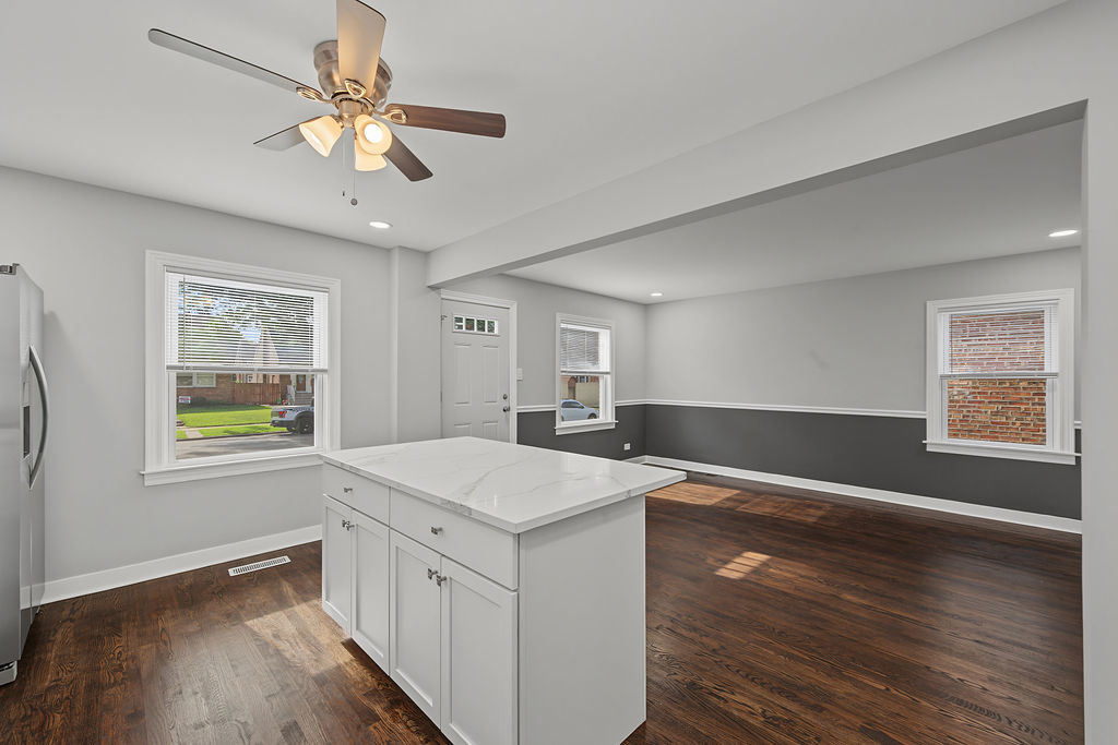 11325 S Avenue H Property Photo 9