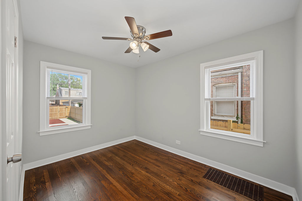 11325 S Avenue H Property Photo 15