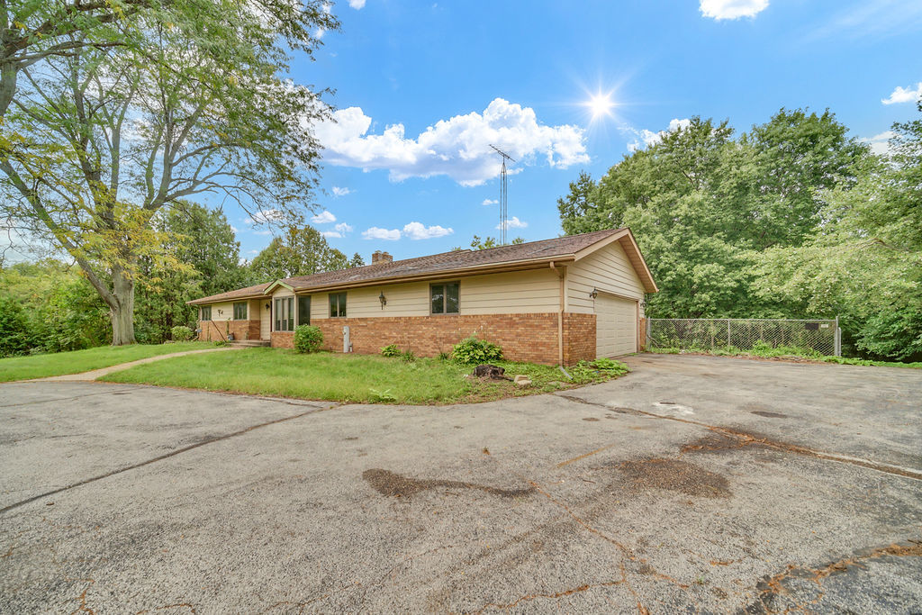 386 Il Route 173 Route Property Photo 6