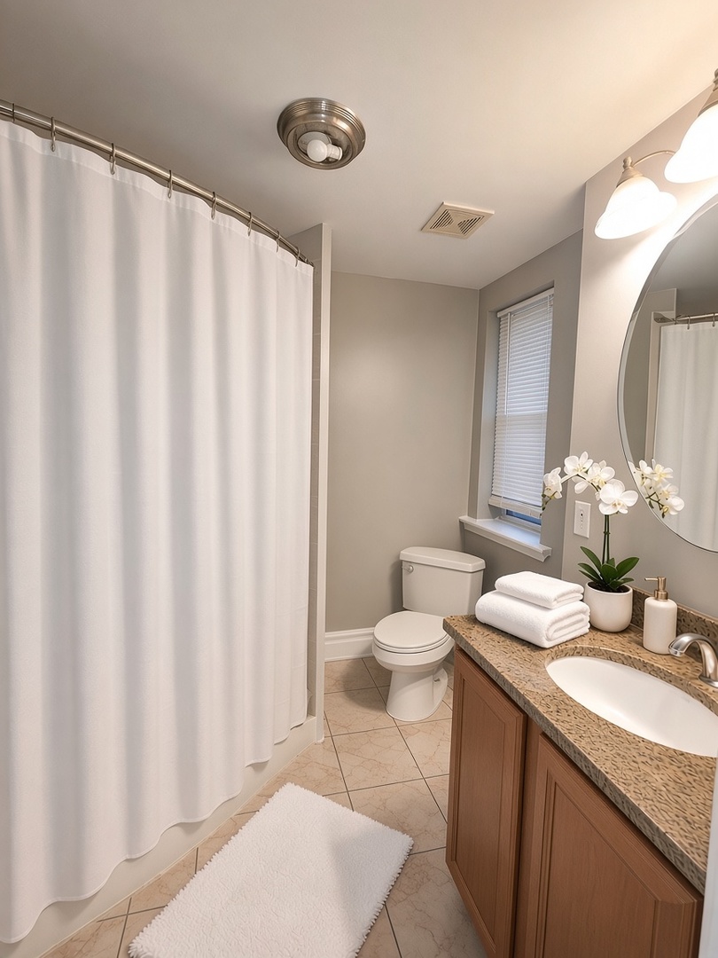 40 N Menard Avenue 1a Property Photo 6