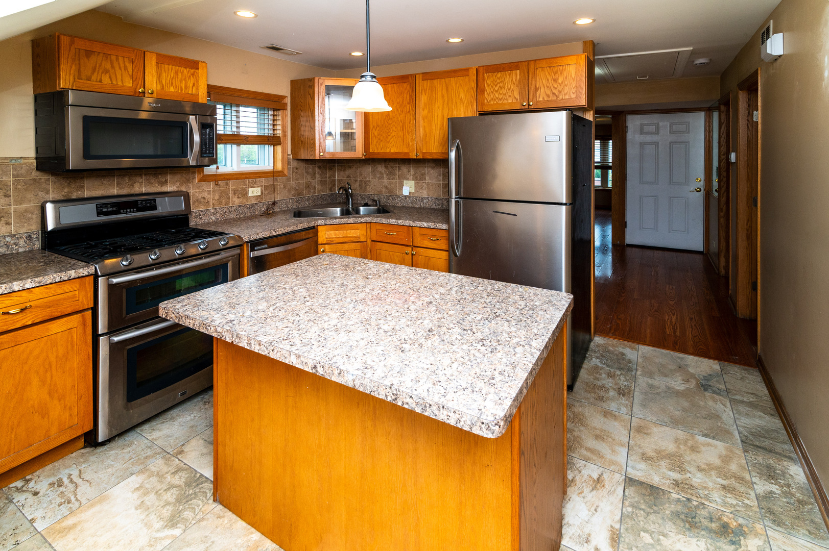 4829 Forster Avenue Property Photo 6