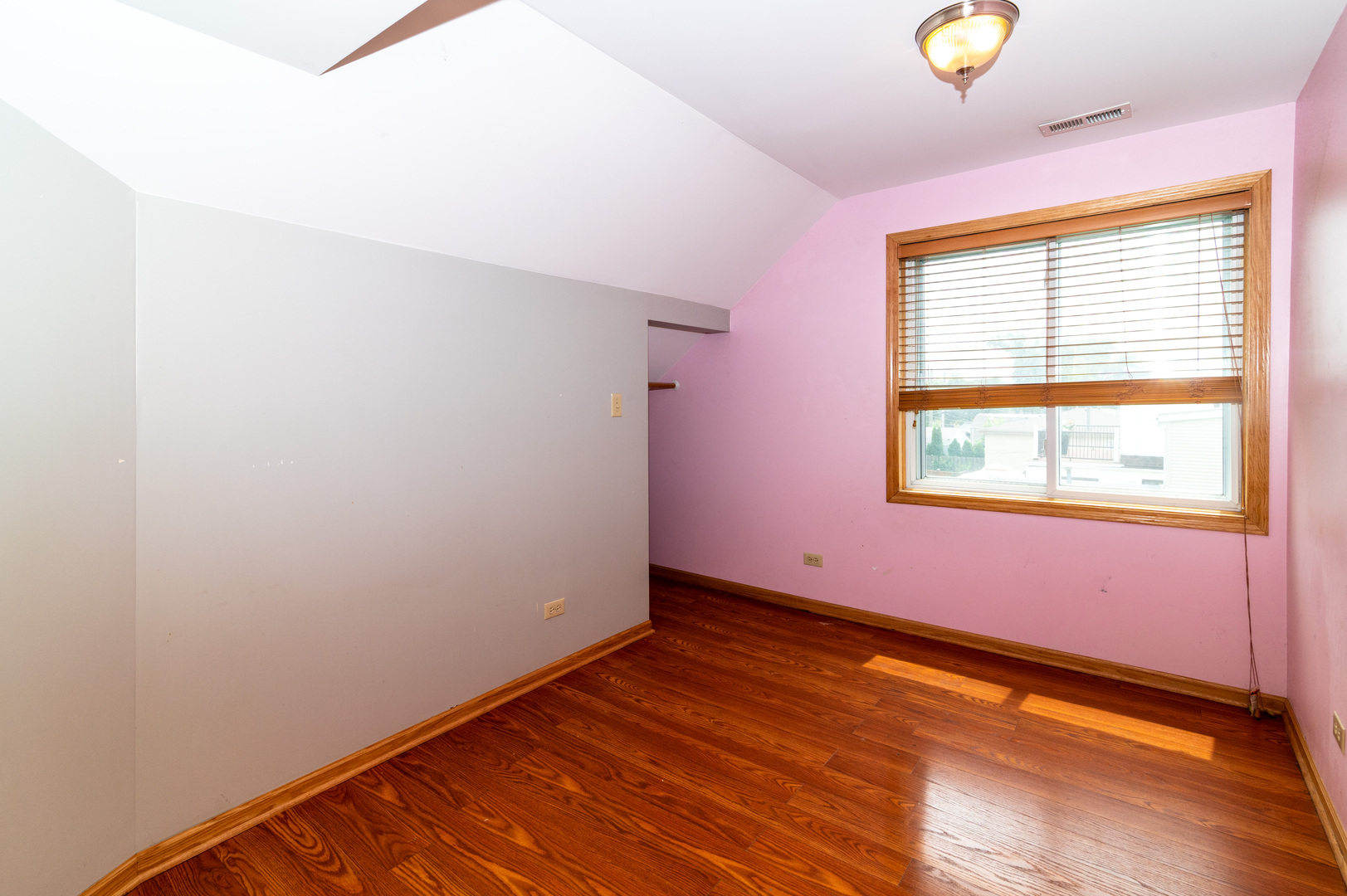 4829 Forster Avenue Property Photo 12