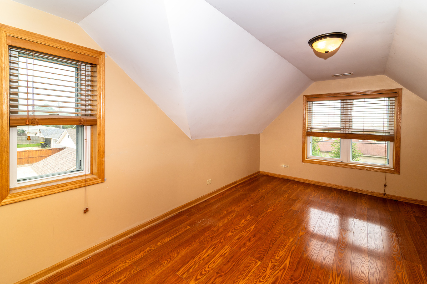 4829 Forster Avenue Property Photo 15