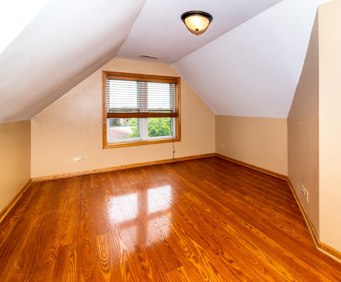 4829 Forster Avenue Property Photo 16