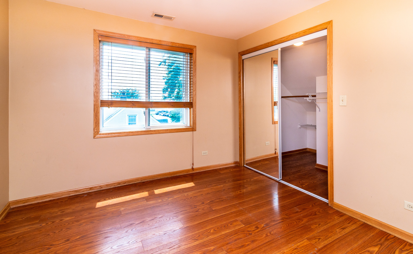 4829 Forster Avenue Property Photo 18