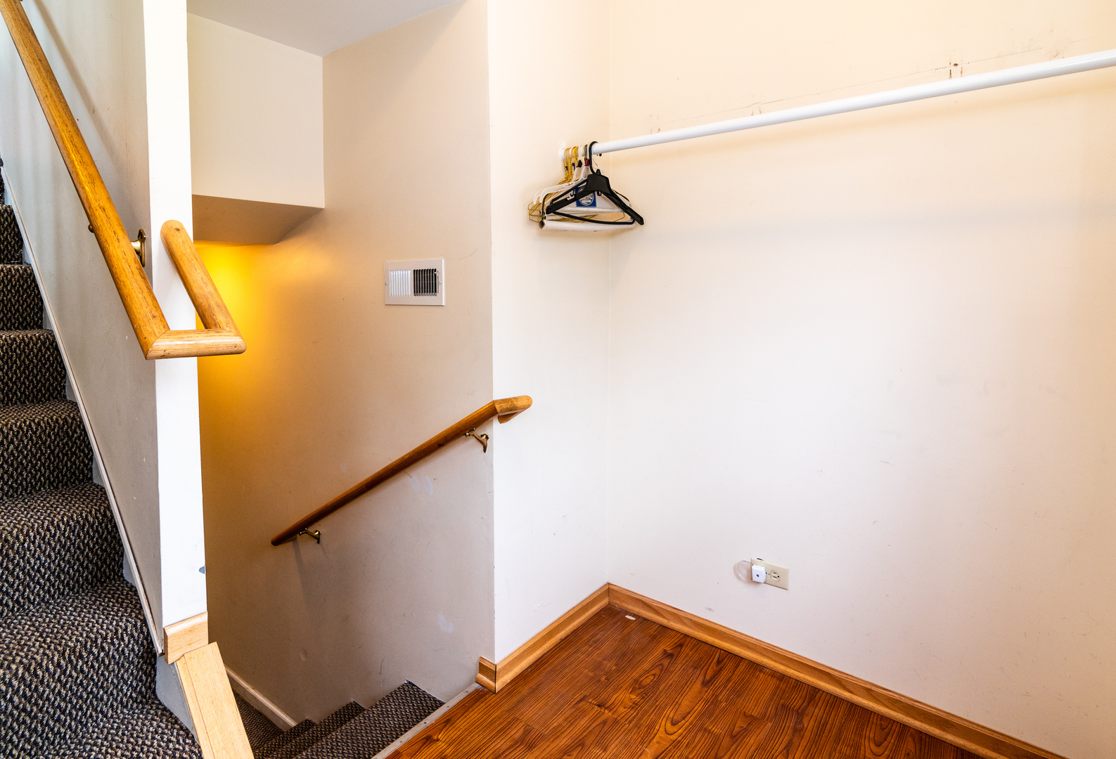 4829 Forster Avenue Property Photo 29