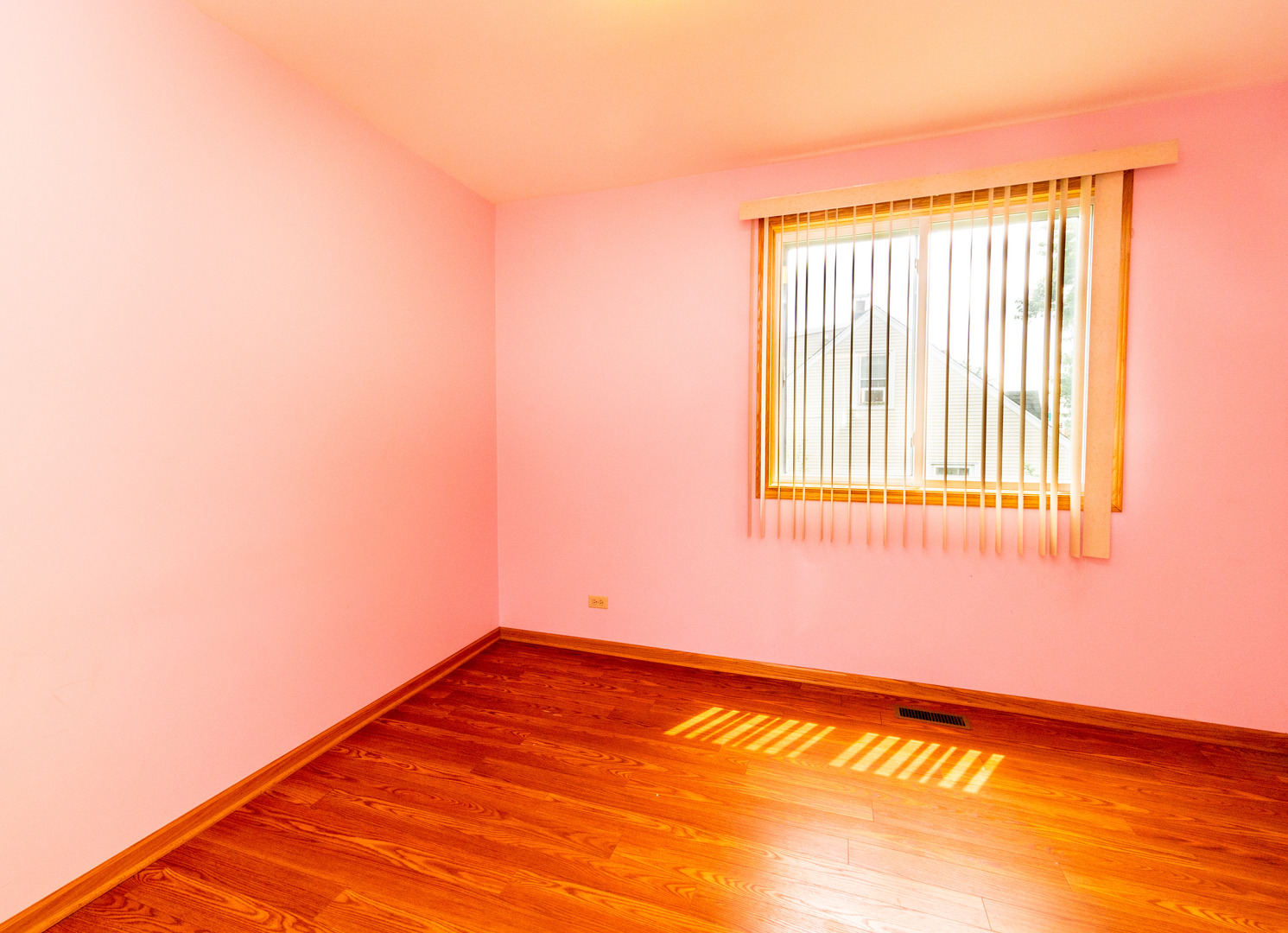 4829 Forster Avenue Property Photo 33