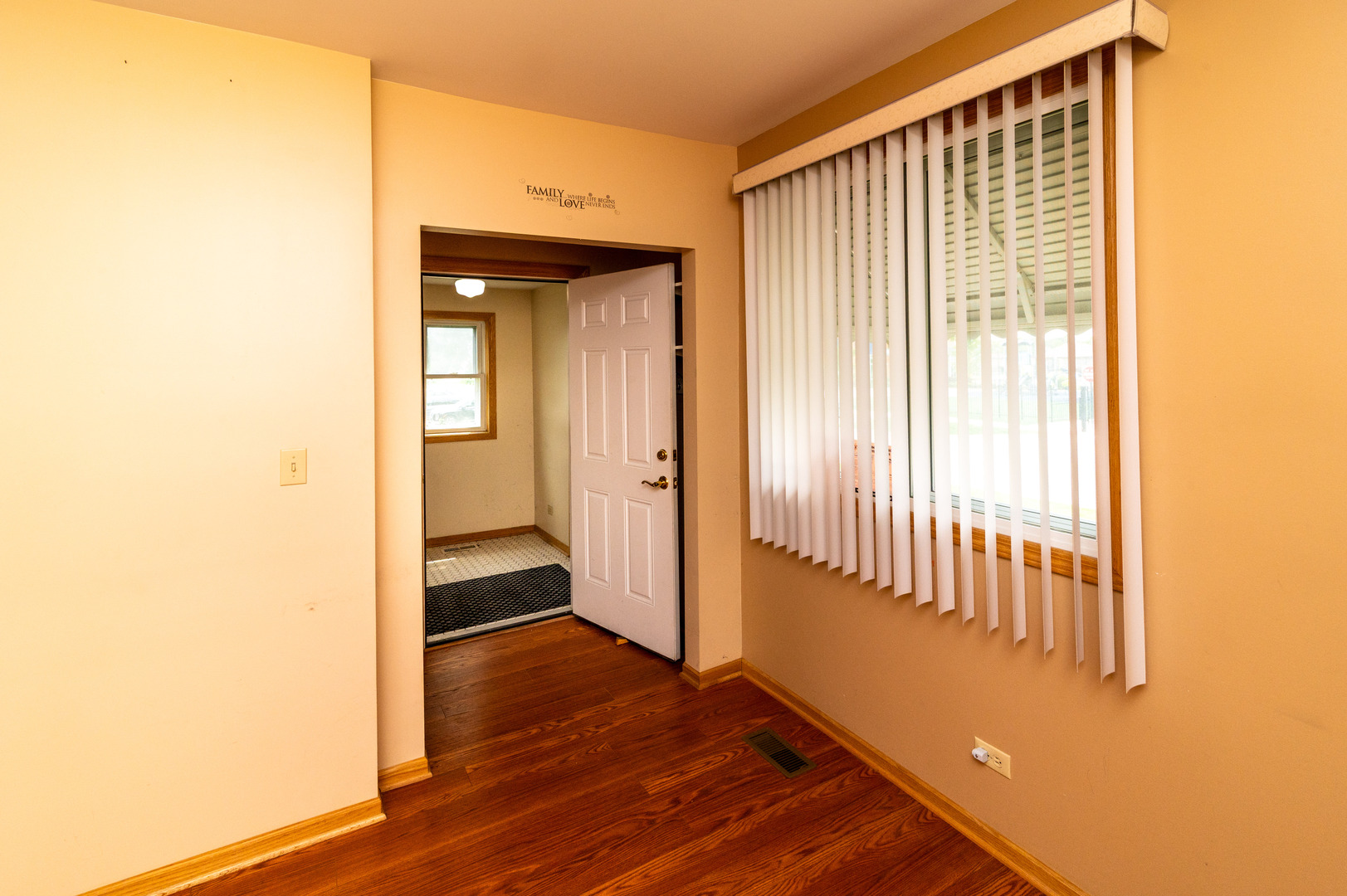 4829 Forster Avenue Property Photo 36
