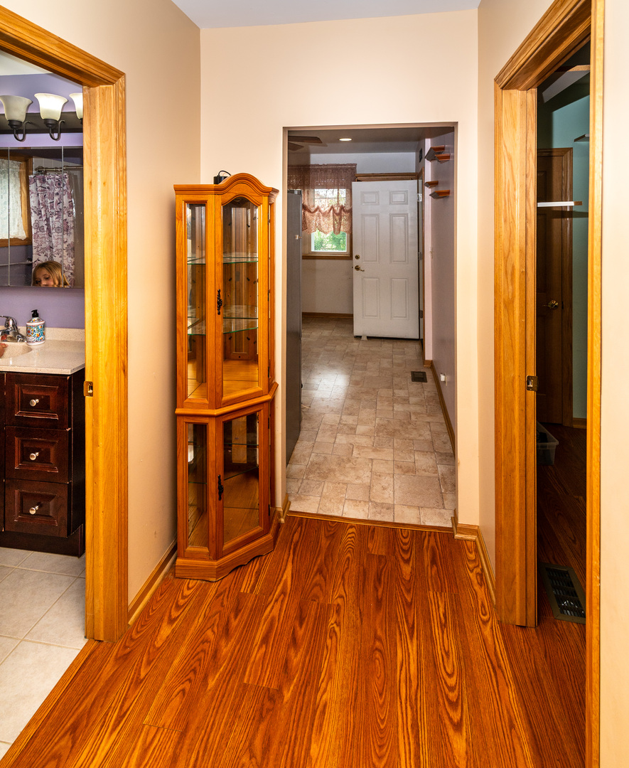 4829 Forster Avenue Property Photo 43
