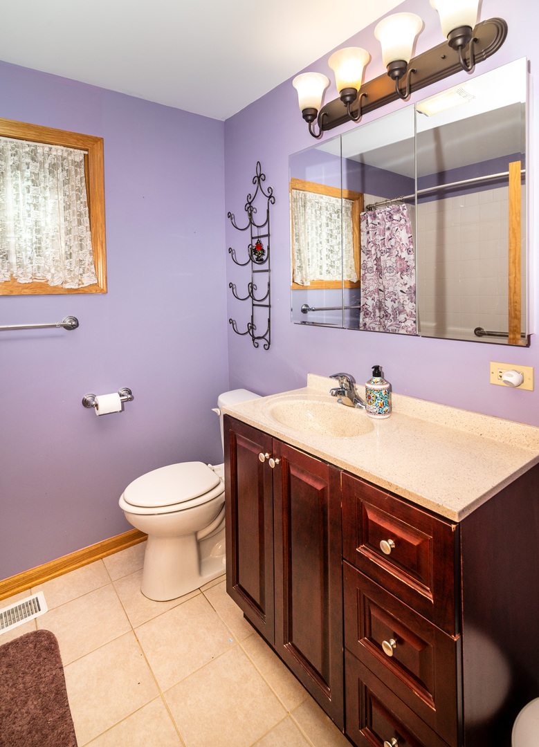 4829 Forster Avenue Property Photo 44