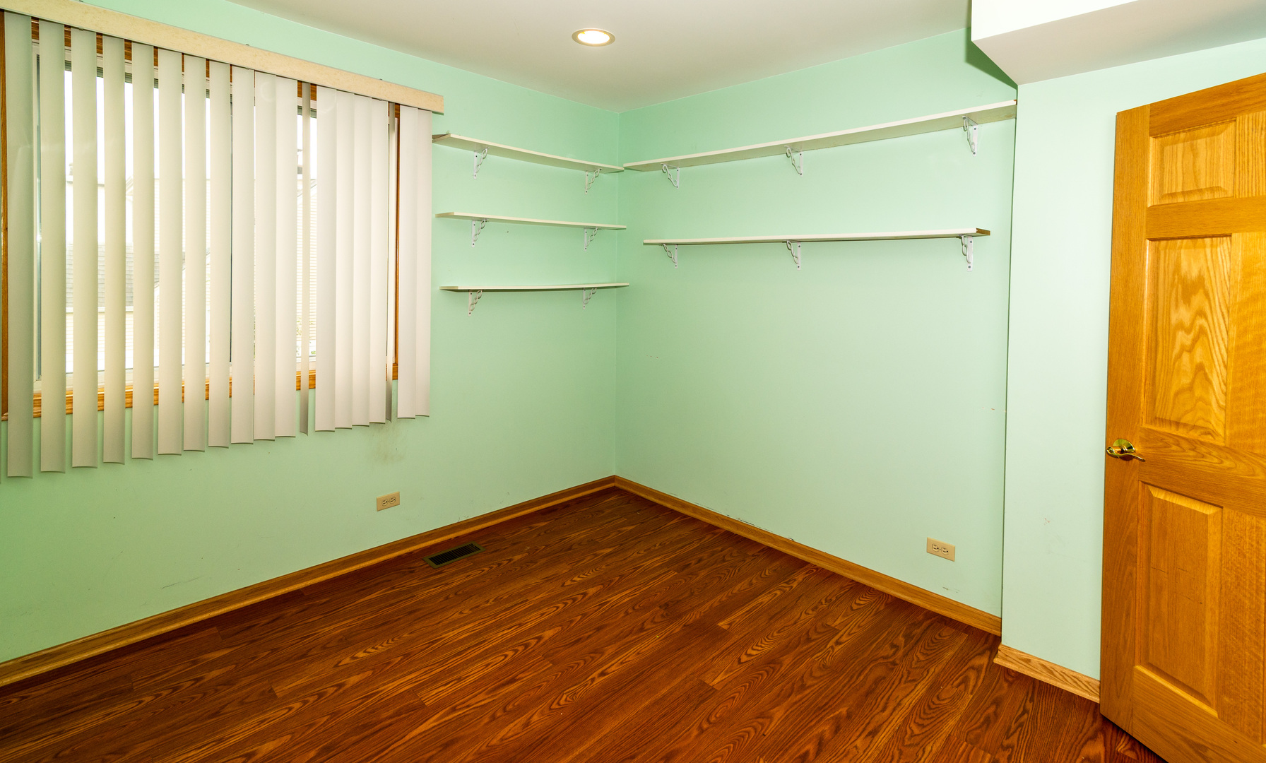 4829 Forster Avenue Property Photo 48