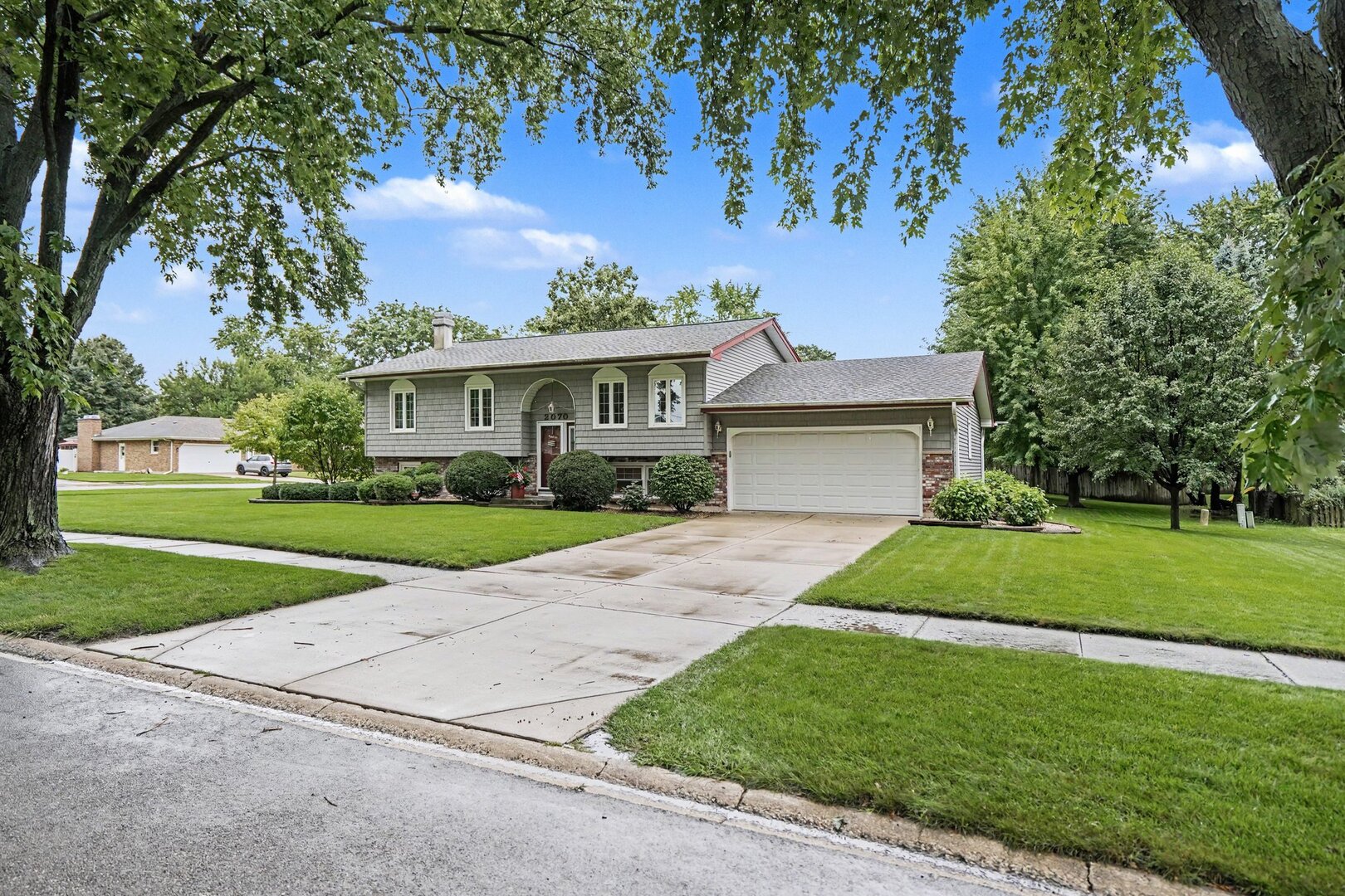 2070 Sapphire Lane Property Photo 1