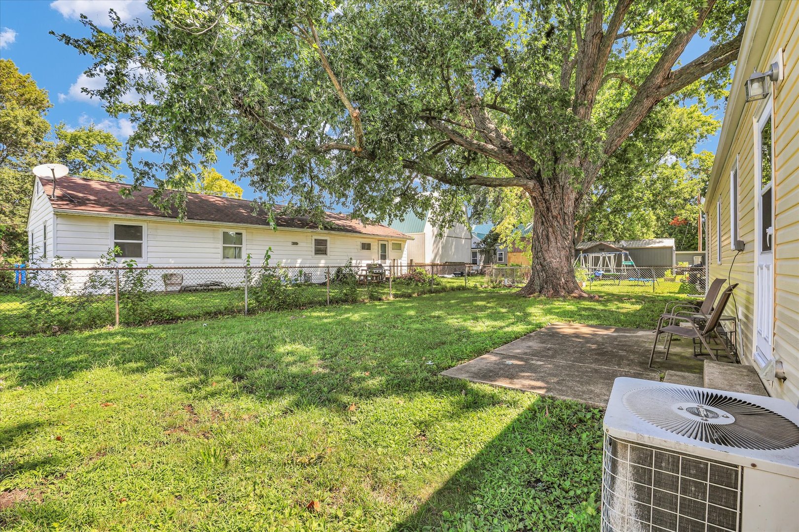 704 E Buckner Street Property Photo 25
