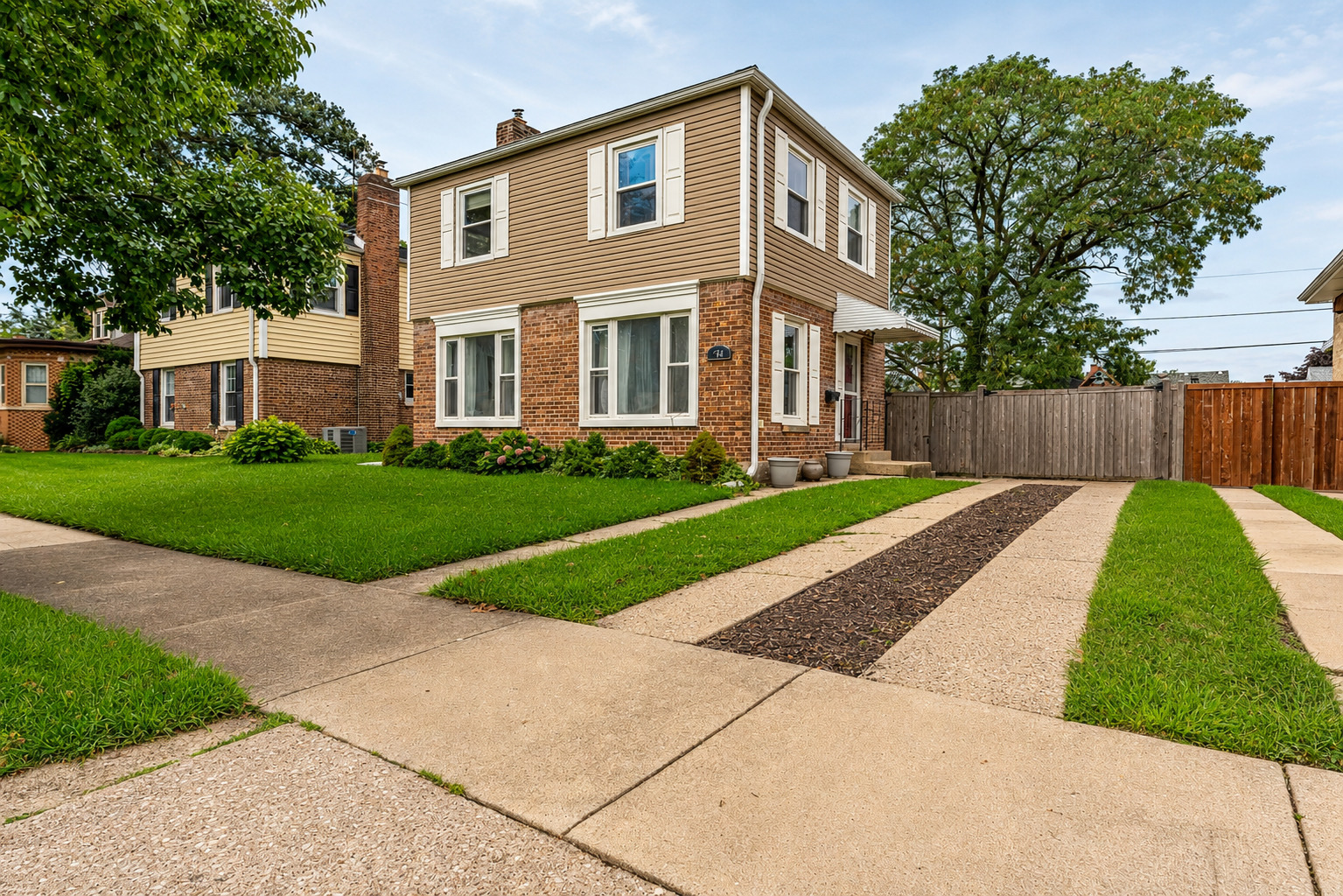 744 Manchester Avenue Property Photo 1