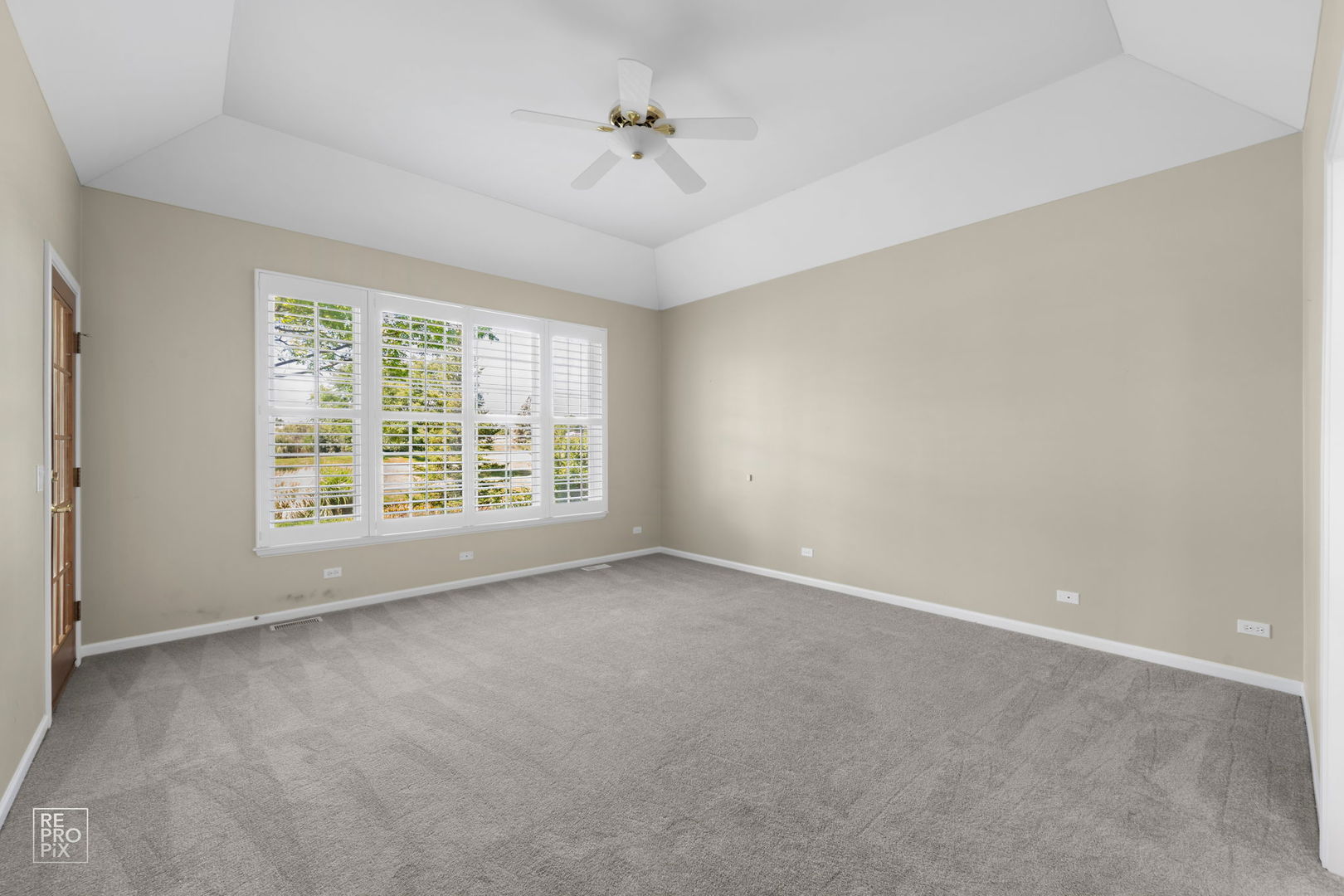 2197 Fargo Boulevard Property Photo 11