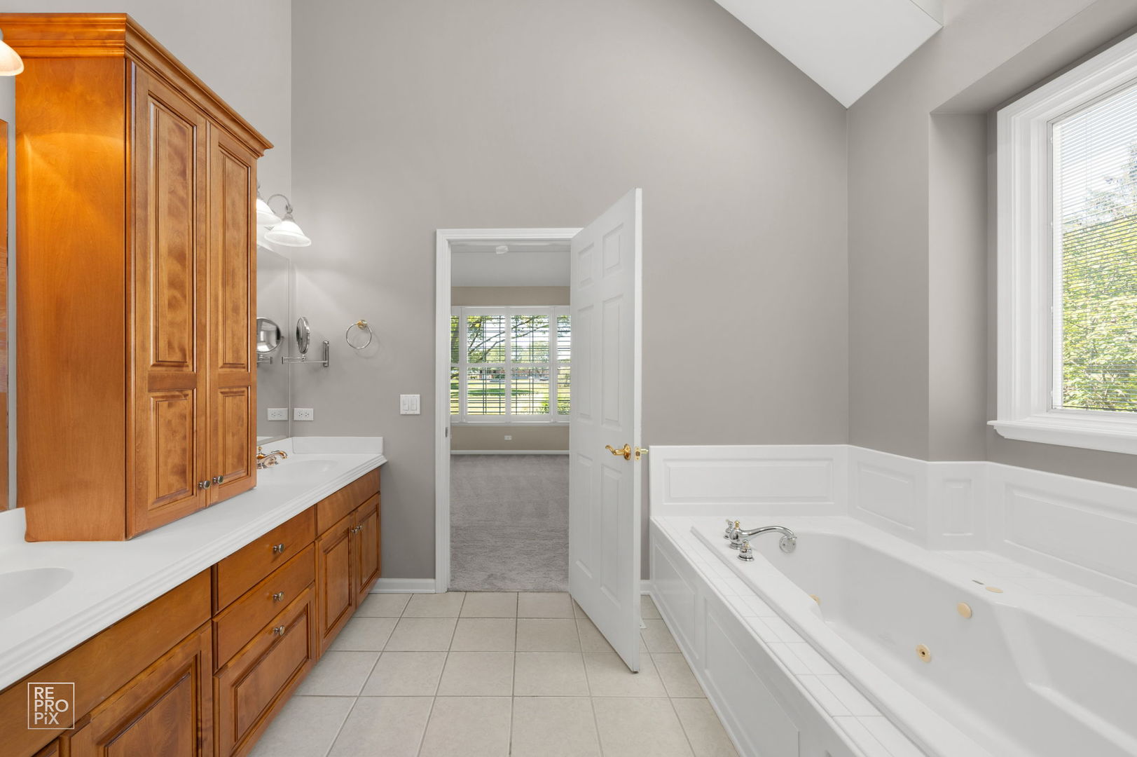 2197 Fargo Boulevard Property Photo 13