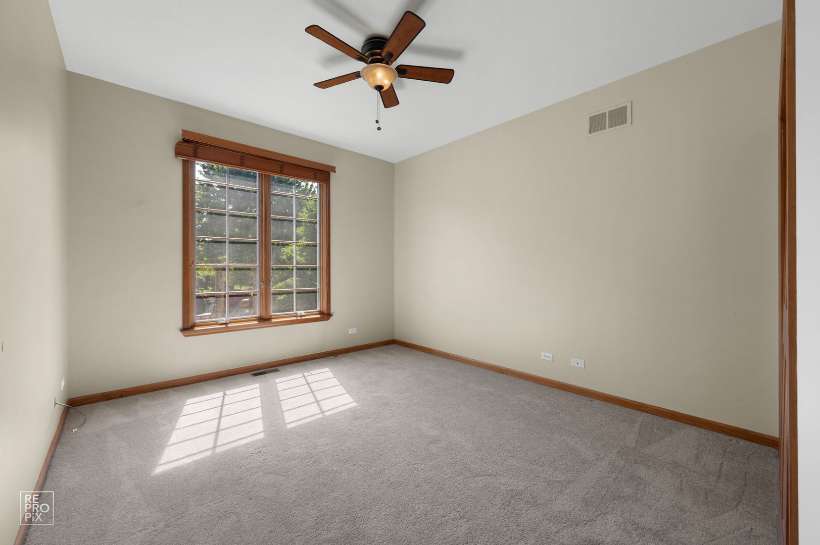2197 Fargo Boulevard Property Photo 25