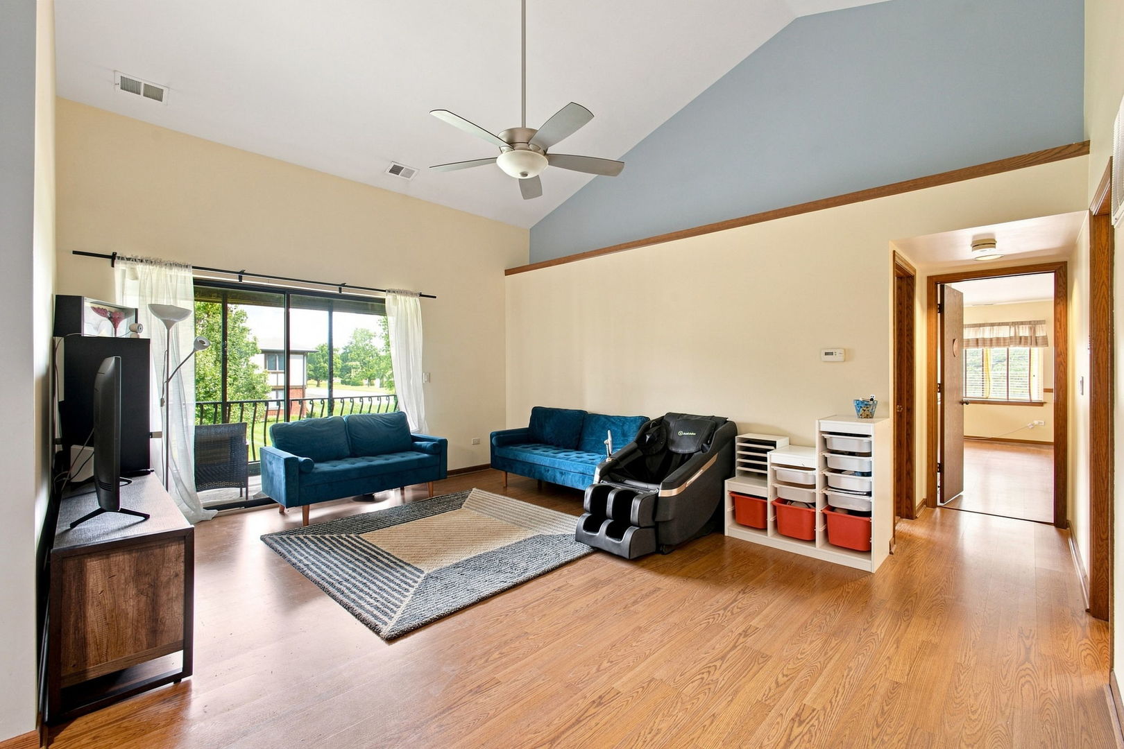 18075 Royal Oak Court 2s Property Photo 6