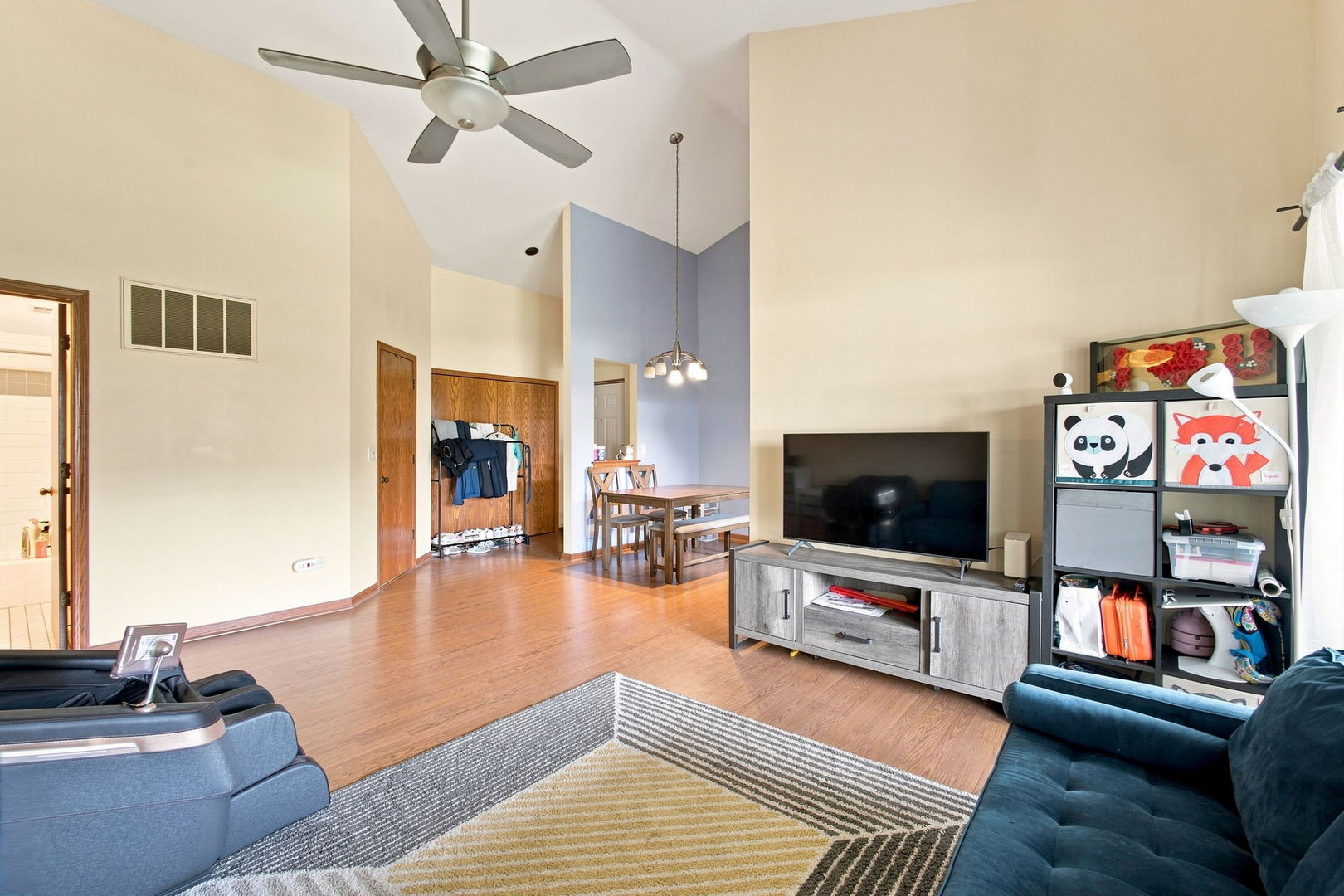 18075 Royal Oak Court 2s Property Photo 7
