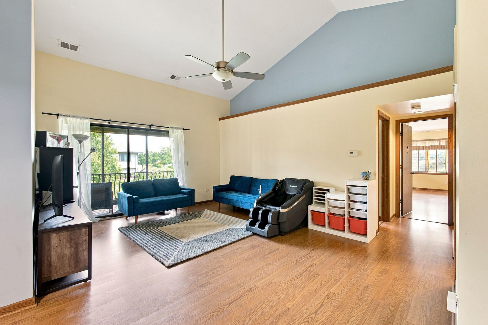 18075 Royal Oak Court 2s Property Photo 8