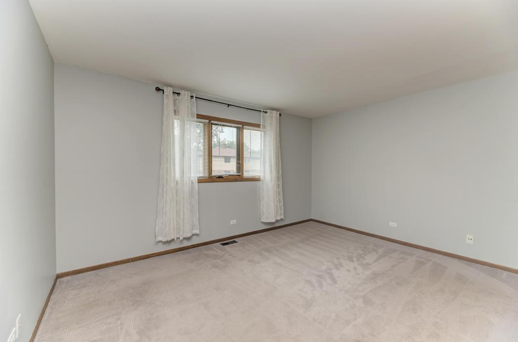 226 Manor Drive 1 Property Photo 12