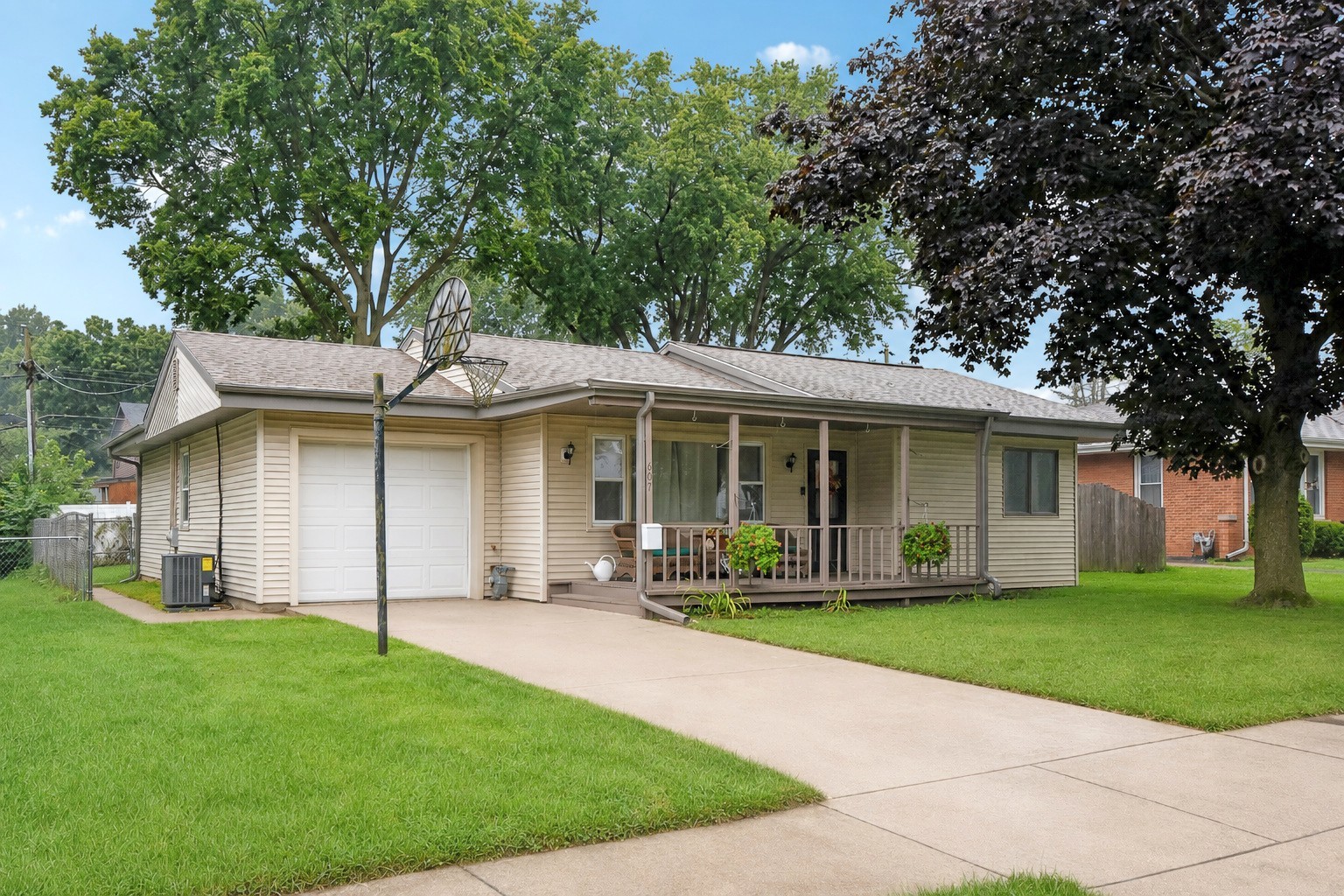 607 Wallace Avenue Property Photo 1