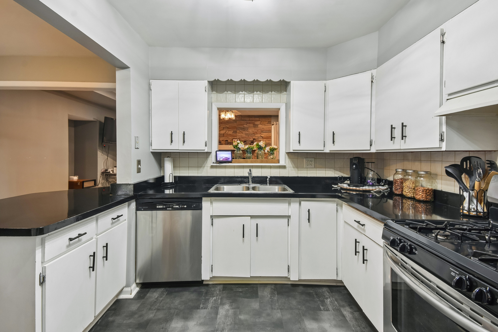 607 Wallace Avenue Property Photo 11