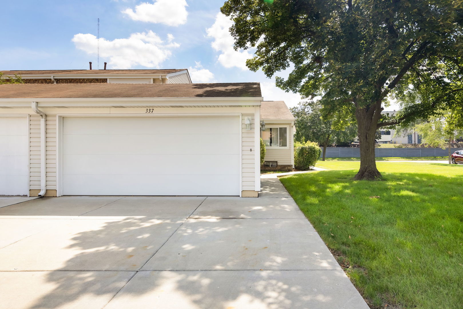 337 E Roland Drive Property Photo 1
