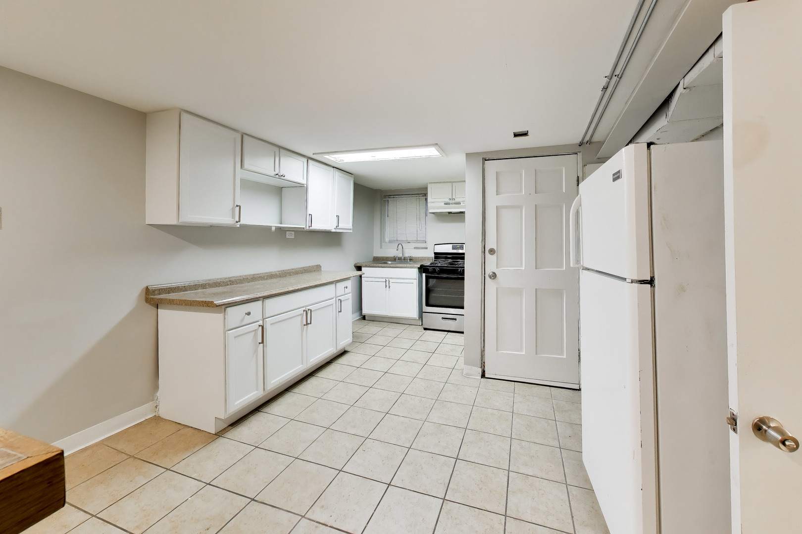 2206 N Kostner Avenue B Property Photo 11