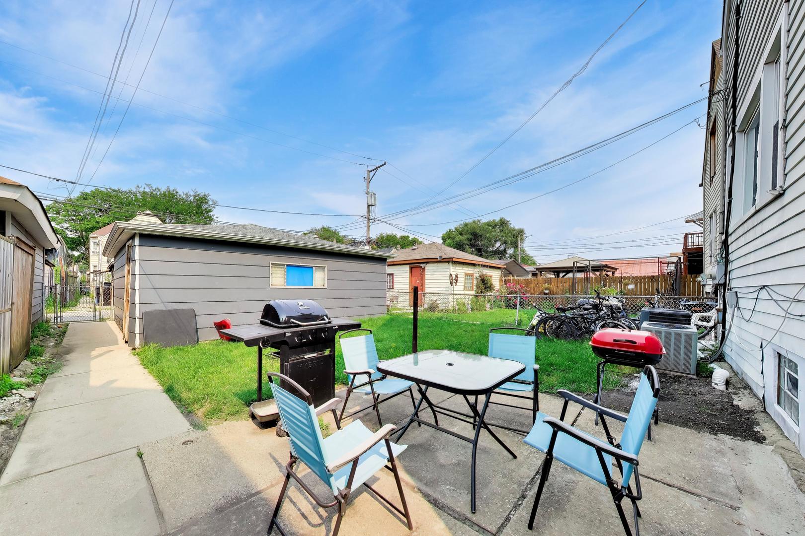 2206 N Kostner Avenue B Property Photo 21