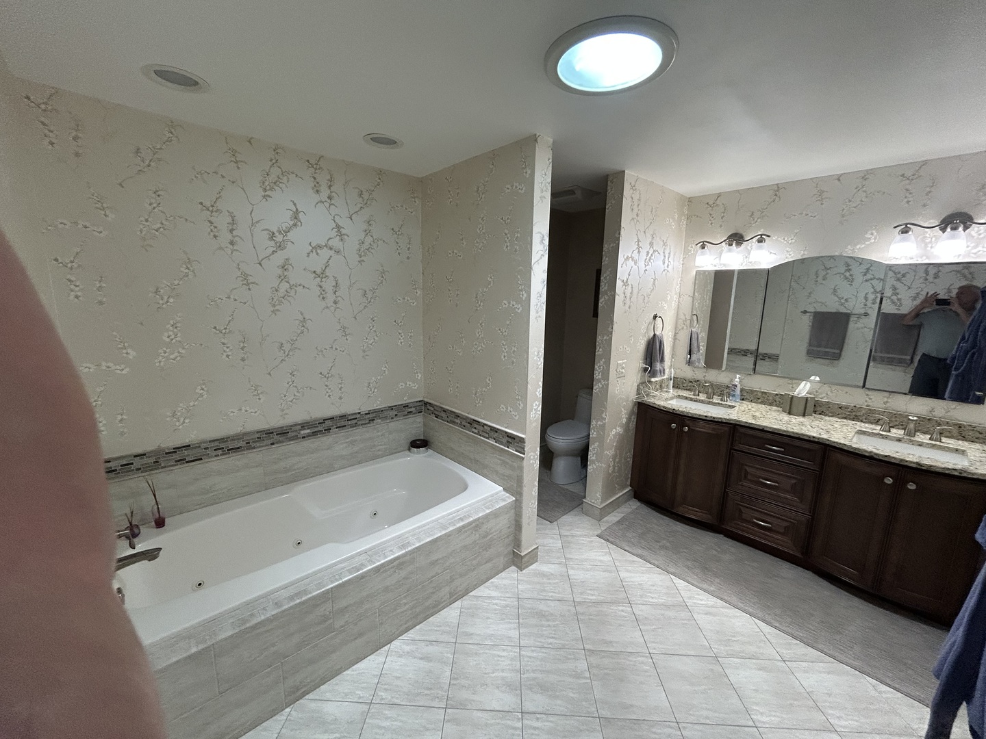 211 Village Drive Property Photo 12