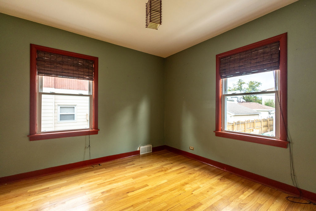 8024 S Christie Avenue Property Photo 19