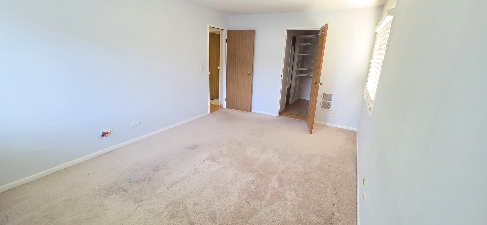 940 N Lakeside Drive 2a Property Photo 4