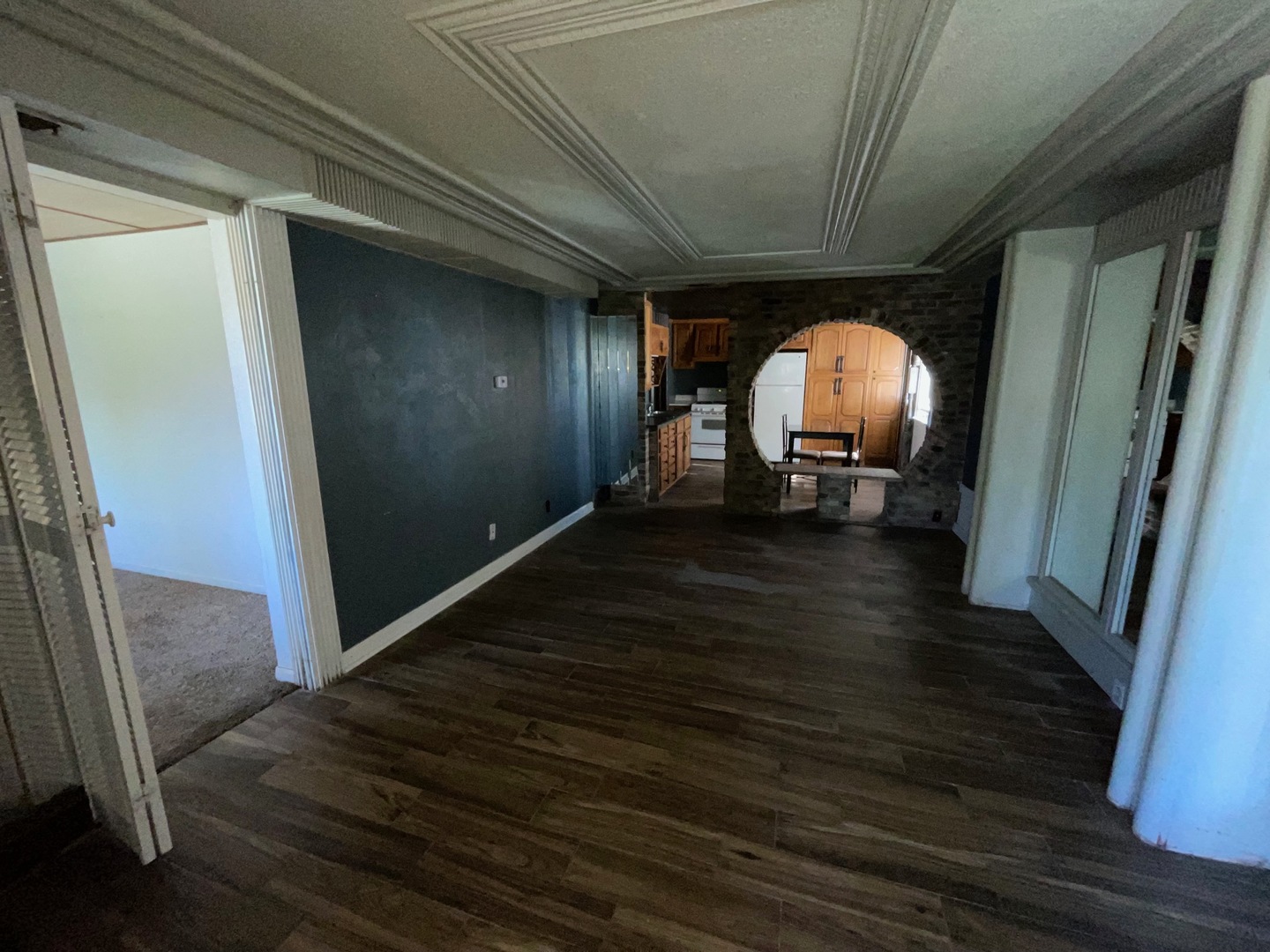 1004 E College Avenue Property Photo 11