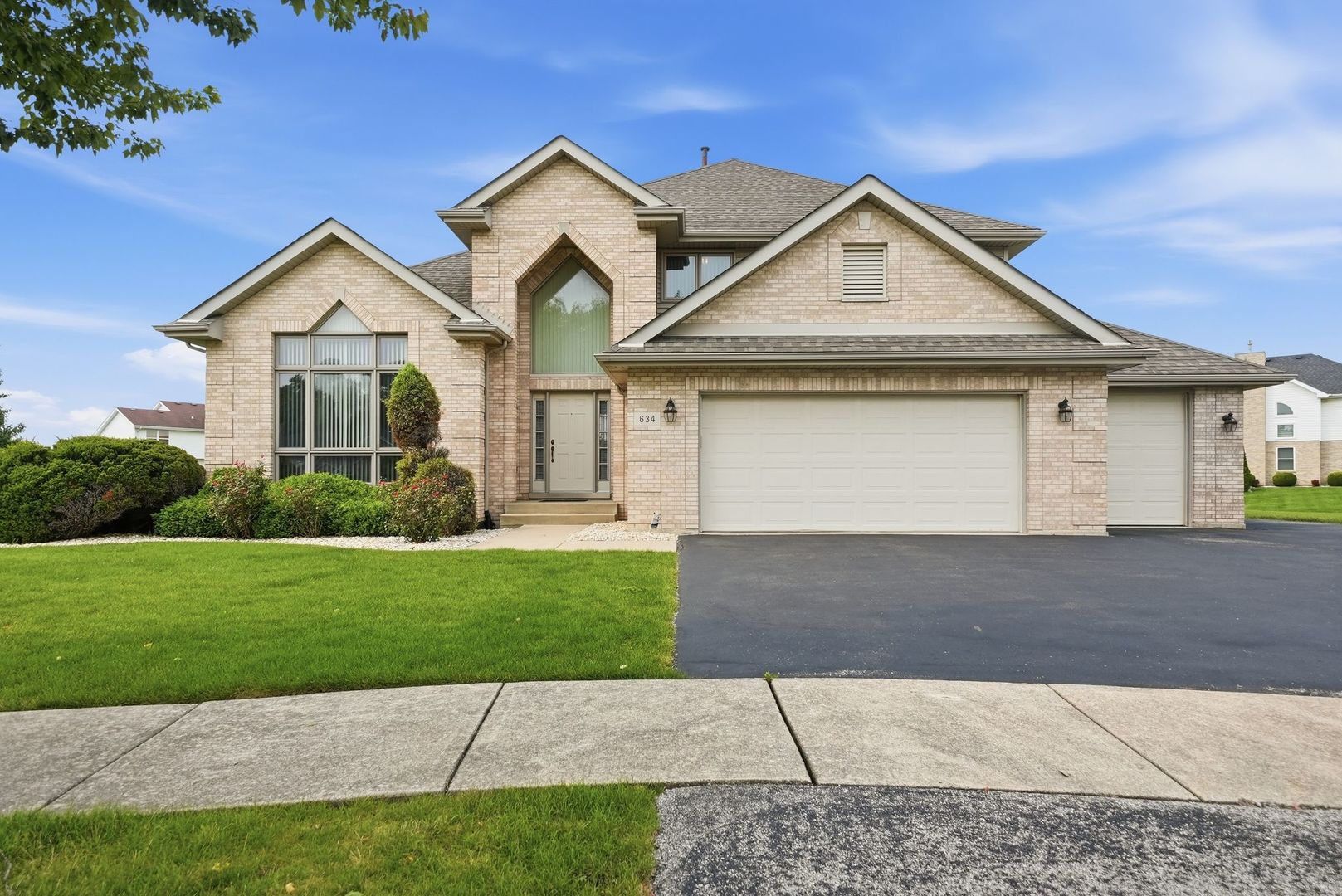 634 Primrose Circle Property Photo 1