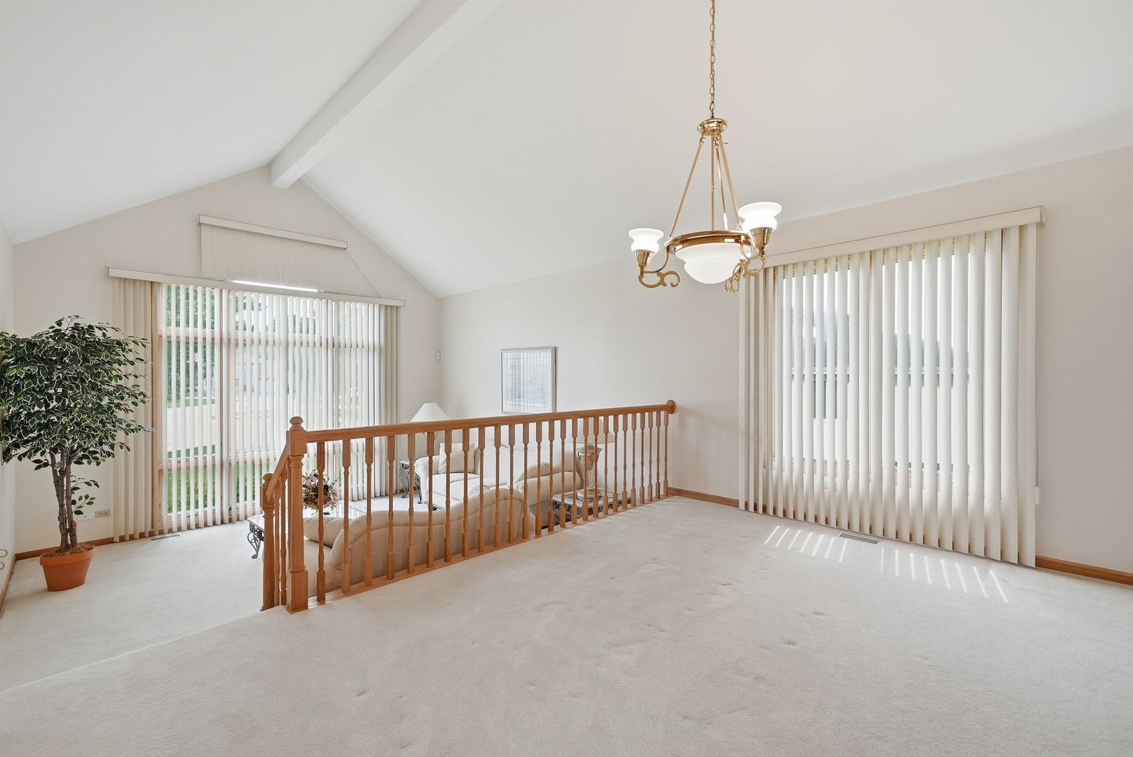 634 Primrose Circle Property Photo 8