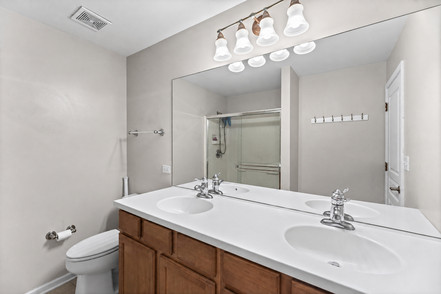 991 Reserve Drive Property Photo 12