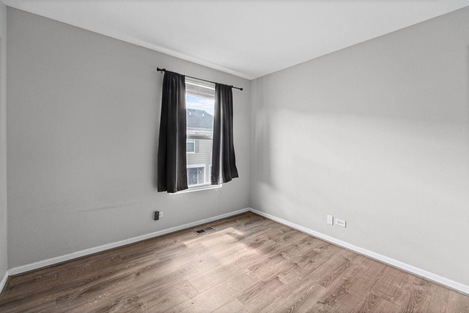 991 Reserve Drive Property Photo 17