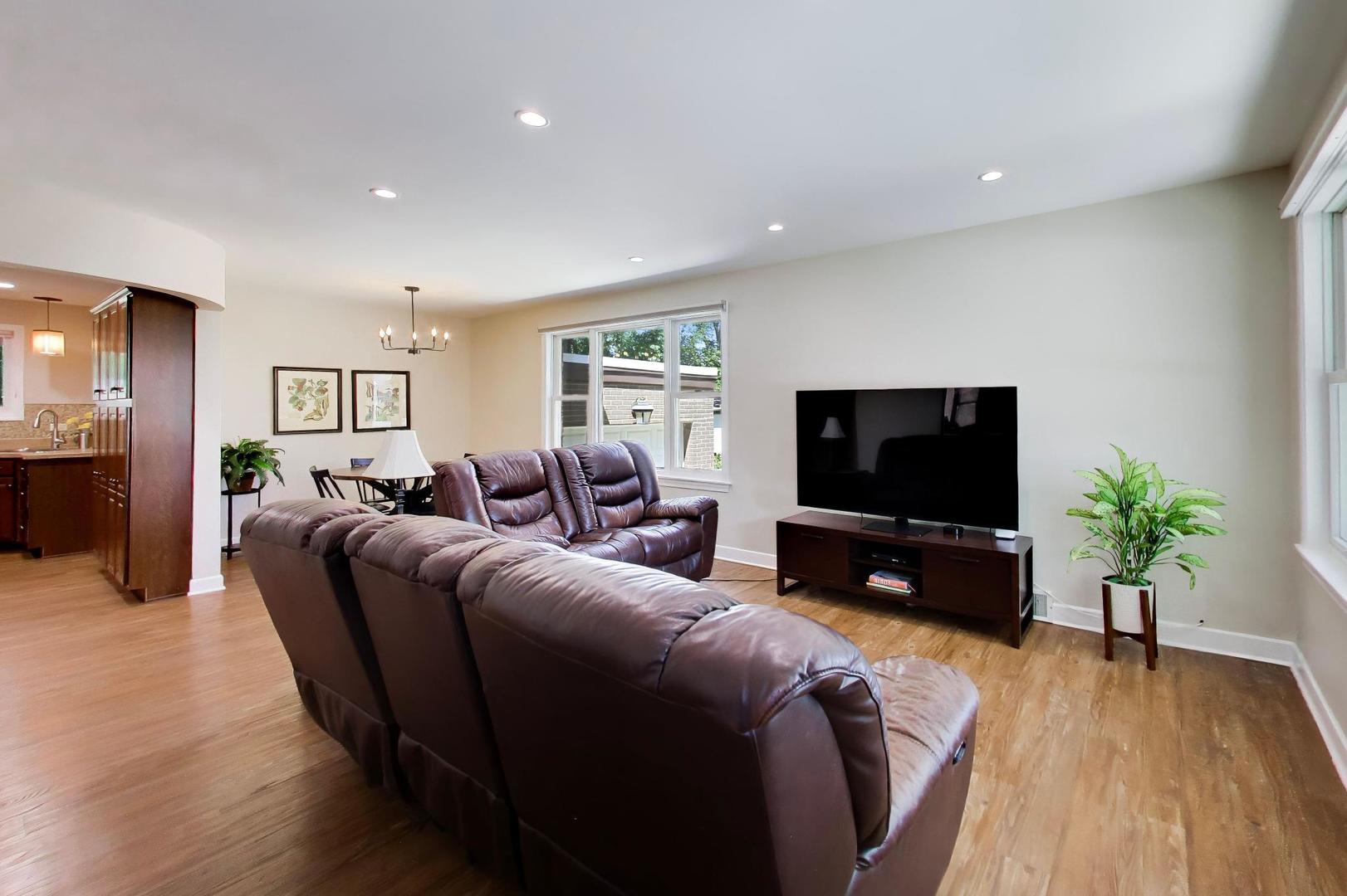 8312 N Oketo Avenue Property Photo 3
