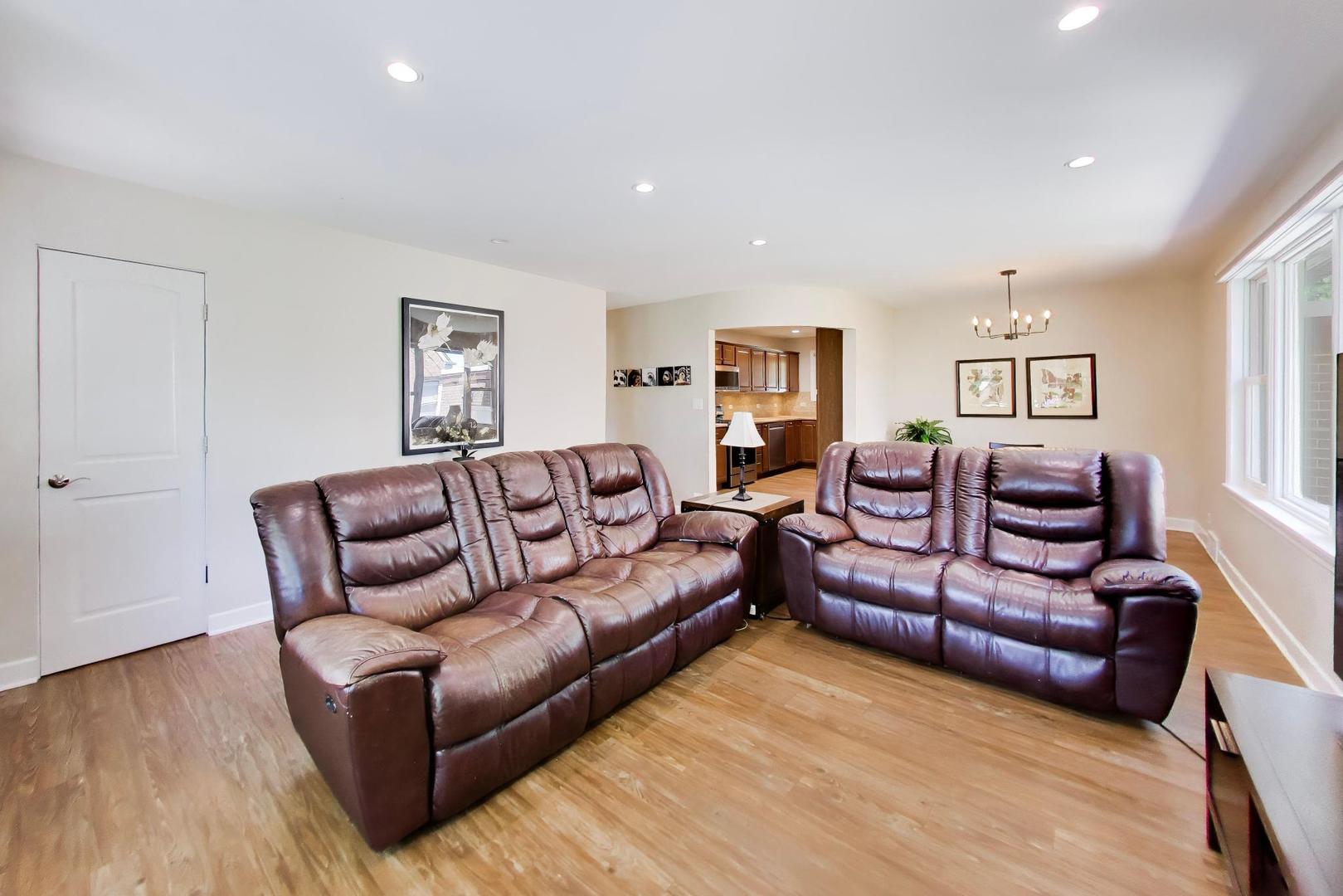 8312 N Oketo Avenue Property Photo 4