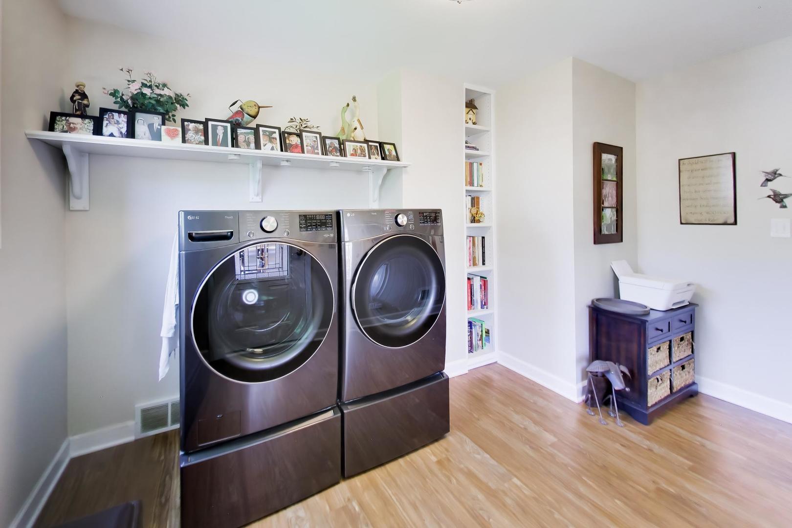 8312 N Oketo Avenue Property Photo 12