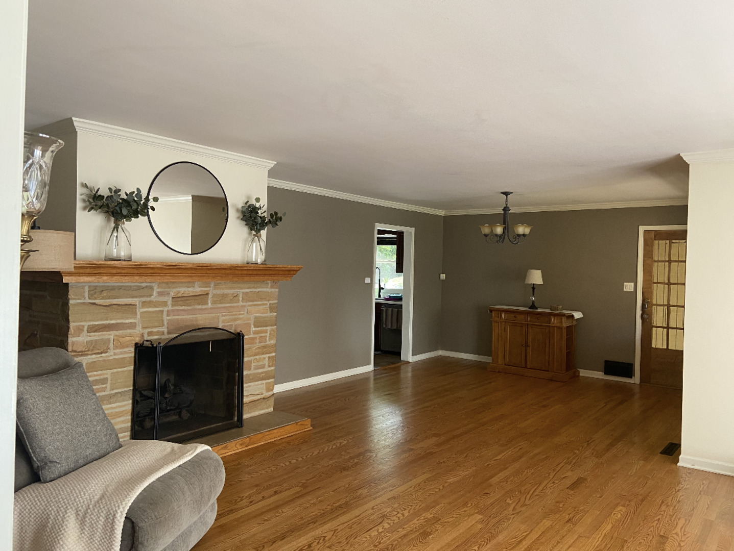 17w163 Oak Lane Property Photo 3