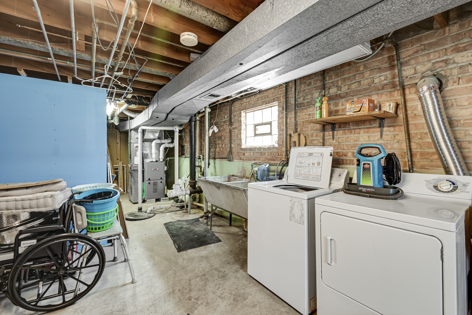 380 Bensley Avenue Property Photo 12
