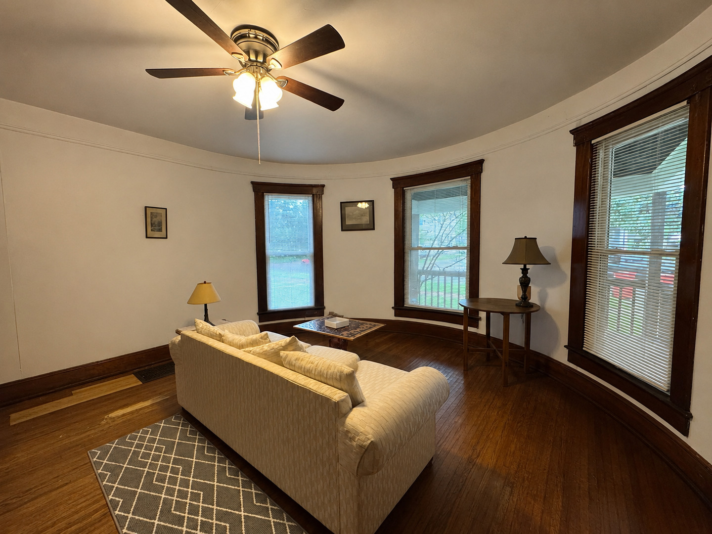 408 W Healey Street Property Photo 4